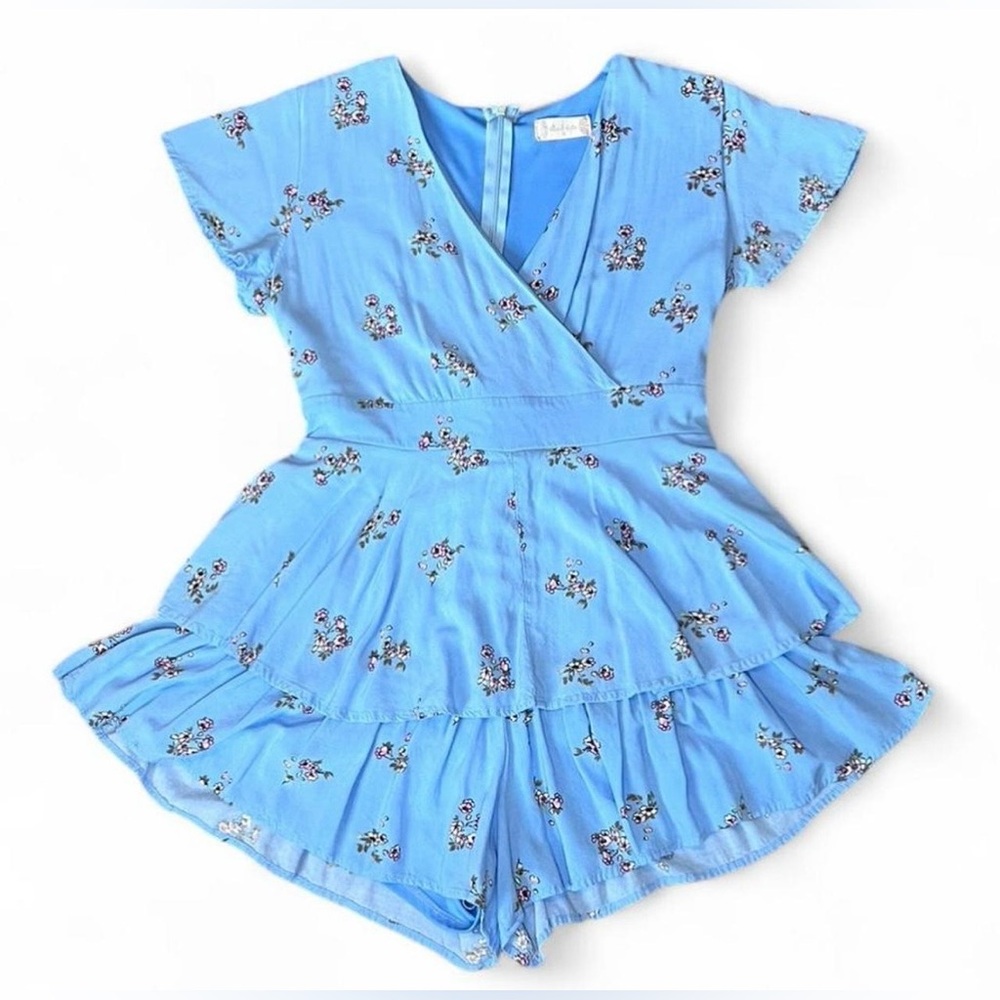Altar’d State Floral Romper Blue Shorts Short Sleeve Tie Back Bow Women’s Size M